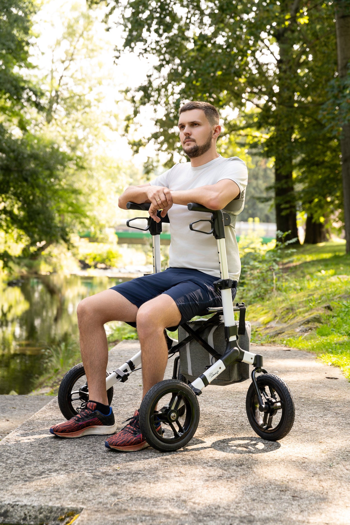 RANGER Aluminium Rollator with 12" Pneumatic Wheels for Outdoor Use (Silver)